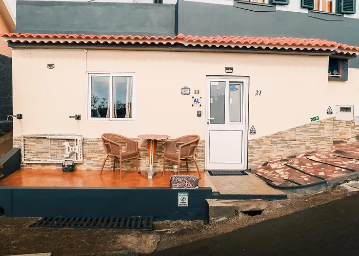 Amantes De La Naturaleza. Achadas da Cruz